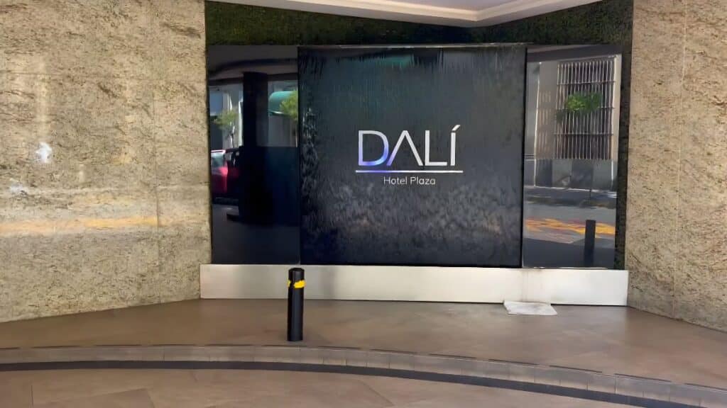 dali plaza hotel guadalajara front entrance sign 