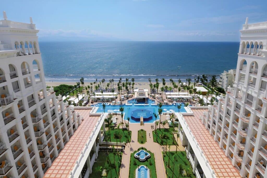 riu palace pacifico view of courtyard from top floor