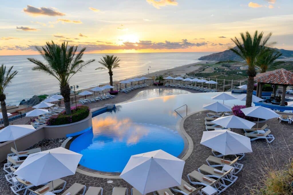gorgeous sunset view of pueblo bonito sunset beach golf with sun lounges